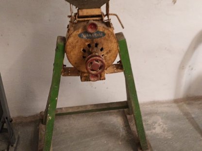 Schrotmühle Alfa Laval mit Motor