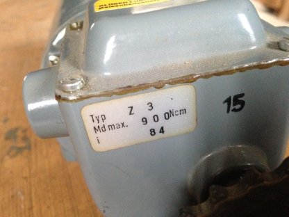 Bild 6:Motor mit Getriebeuntersetzung, Abus Laufkatze, Hallenkran