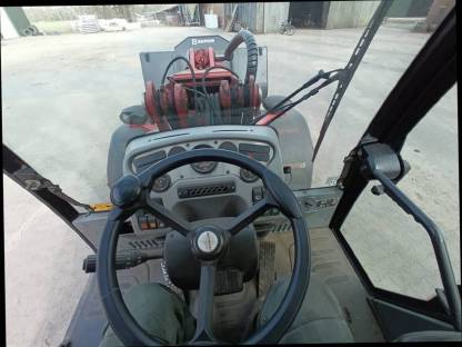 Bild 3:Schäffer 9330T Teleskop Radlader