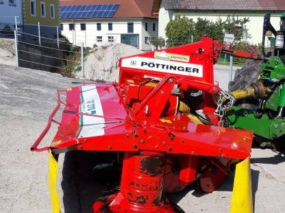 Bild 2:Frontmähwerk Pöttinger Cat 270