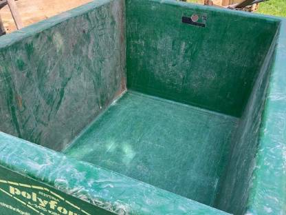 Bild 2:Weinpottich IBC Container