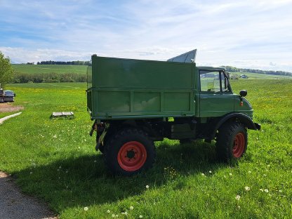 Bild 4:Unimog 406 liebevoll restauriert