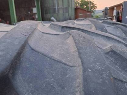 Bild 3:600/70R30 Trelleborg, ca. 2 cm Profil