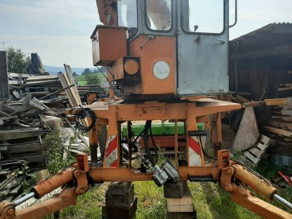 Bild 3:Schaeff AT15 Aufbaubagger Unimog