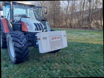 Bild 2:Steyr Frontgewicht