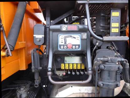 Bild 7:MAN TGA 28.360 6 x 4-4 BL mit Frontkran Funk Hiab 099