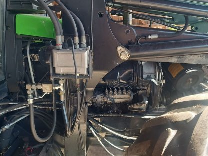 Bild 6:Mailleux Frontlader Euroaufnahme Deutz Agrostar Agroxtra DX