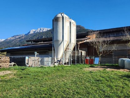 Bild 3:Futtersilo
