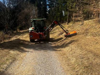 Bild 5:Böschungsmulchen Tifermec