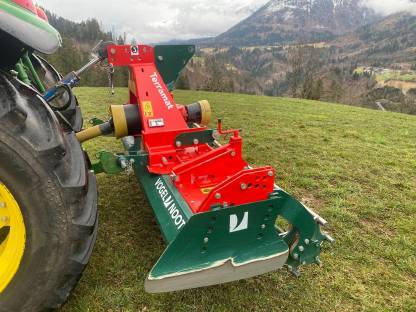 Bild 4:Vogel und Noot Kreiselegge TM 250 mit Huckepack