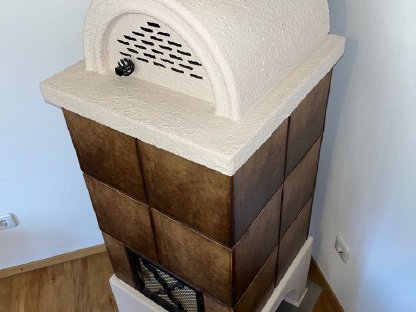 Bild 2:Standkachelofen Braun Topzustand
