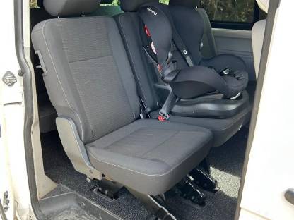 Bild 8:VW T5, 9-Sitzer