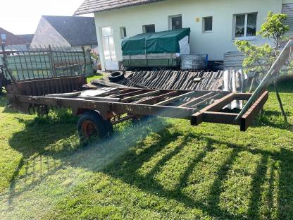 Bild 2:Ladewagen / Ballentransporter 3,5 t Achse