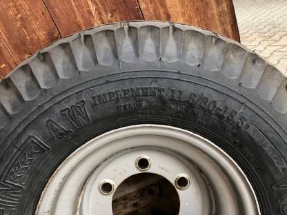 Bild 3:Verschiedene Komplett-Räder und Felgen