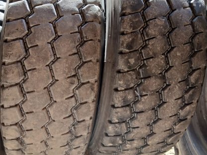 Bild 3:4 x 385/65R22,5 Anhängerreifen