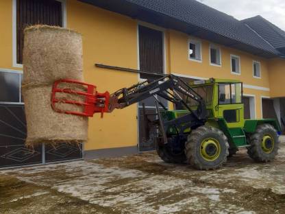 Bild 3:MB Trac 800 mit Frontlader