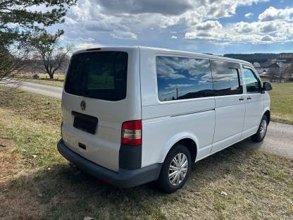 Bild 4:VW T5, 9-Sitzer