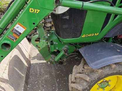 Bild 5:John Deere 4049M Kommunaltraktor