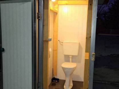 Bild 3:Baustellen-WC