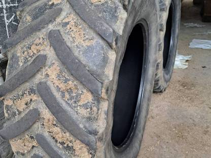 Reifen 540/65 R34