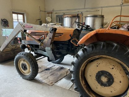 Bild 2:Steyr Traktor 188 mit Hauer Frontlader