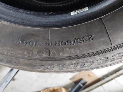 Bild 2:Reifen 235/60 R16