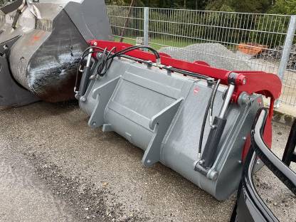 Bild 4:Radlader Greifschaufel (Volvo Zettelmeyer Aufnahme)