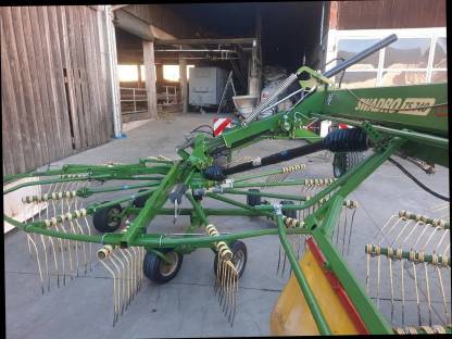 Bild 3:Krone Schwader TS 740 Twin (Pöttinger Fendt Kuhn)