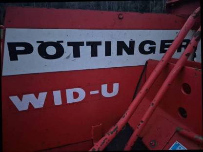 Bild 2:Hackschnitzelmaschine Pöttinger WID-U