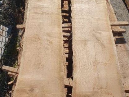 Bild 2:Kirschenholz 1,5 m³ Bretter 5 cm stark, Pfosten, Möbelholz