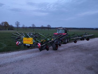 Bild 8:Schwader Großflächenschwader Vier-Kreisel-Schwader Fendt Former 12545