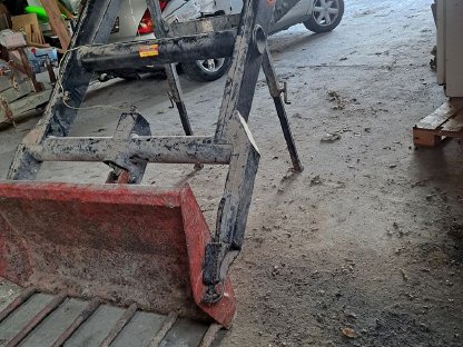 Bild 3:Frontlader der Firma Hauer