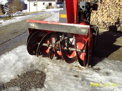 Bild 3:AEBI Schneefräse SF 23