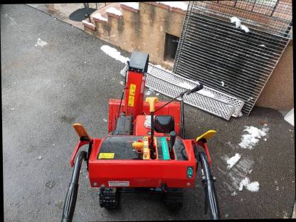 Bild 3:Yanmar YSR765C Hydrostat Schneefräse