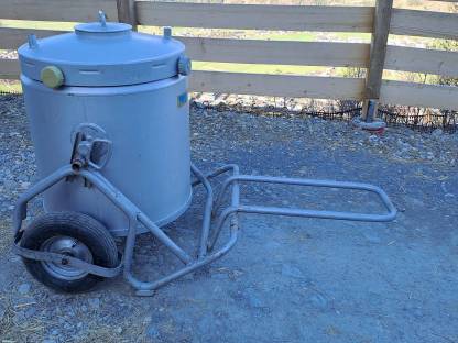 Fahrbarer Milchtank 200l