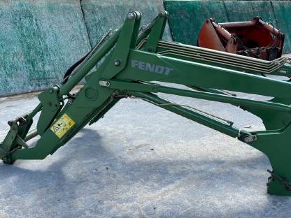 Bild 2:Fendt Frontlader Größe 3/3s
