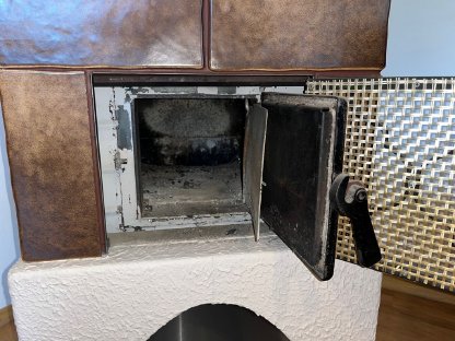 Bild 3:Standkachelofen Braun Topzustand