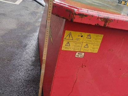 Bild 5:Kippbare Staplerschaufel