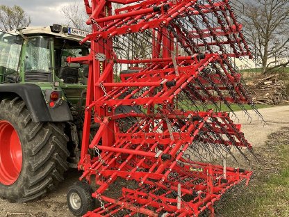 Bild 2:Striegel Einböck Aerostar 1200