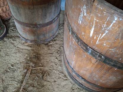 Bild 2:Holzfässer