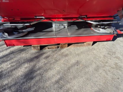 Bild 4:Rauch Axera 1101 EMC Düngerstreuer