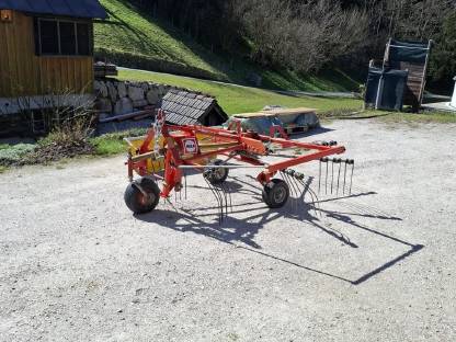 Bild 6:Kreiselschwader TS 286 Ds