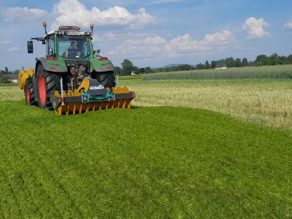Bild 6:Silagearbeiten Faro 3500
