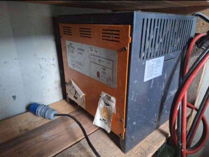 Bild 2:Ladegerät 24V 70A