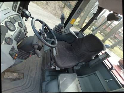 Bild 2:Schäffer 9330T Teleskop Radlader