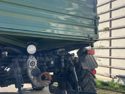 Bild 5:Unimog 406 Sammlungsauflösung