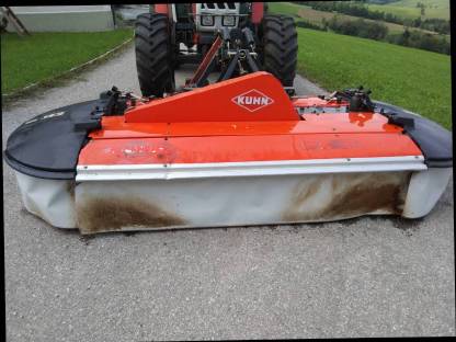 Bild 8:Kuhn Frontmähwerk 300F