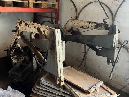 Frontlader für MF135