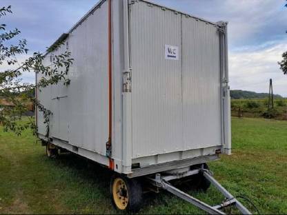 Bild 2:WC Wagen / Container