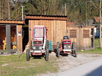 Bild 2:Massey Ferguson MF 135 MK 3 mit hydr. Kippmulde